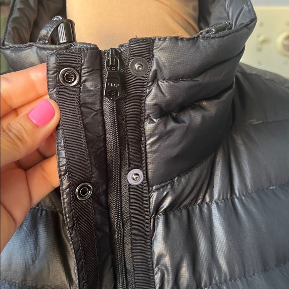 GAP Puffer Vest - Picture 3 of 8